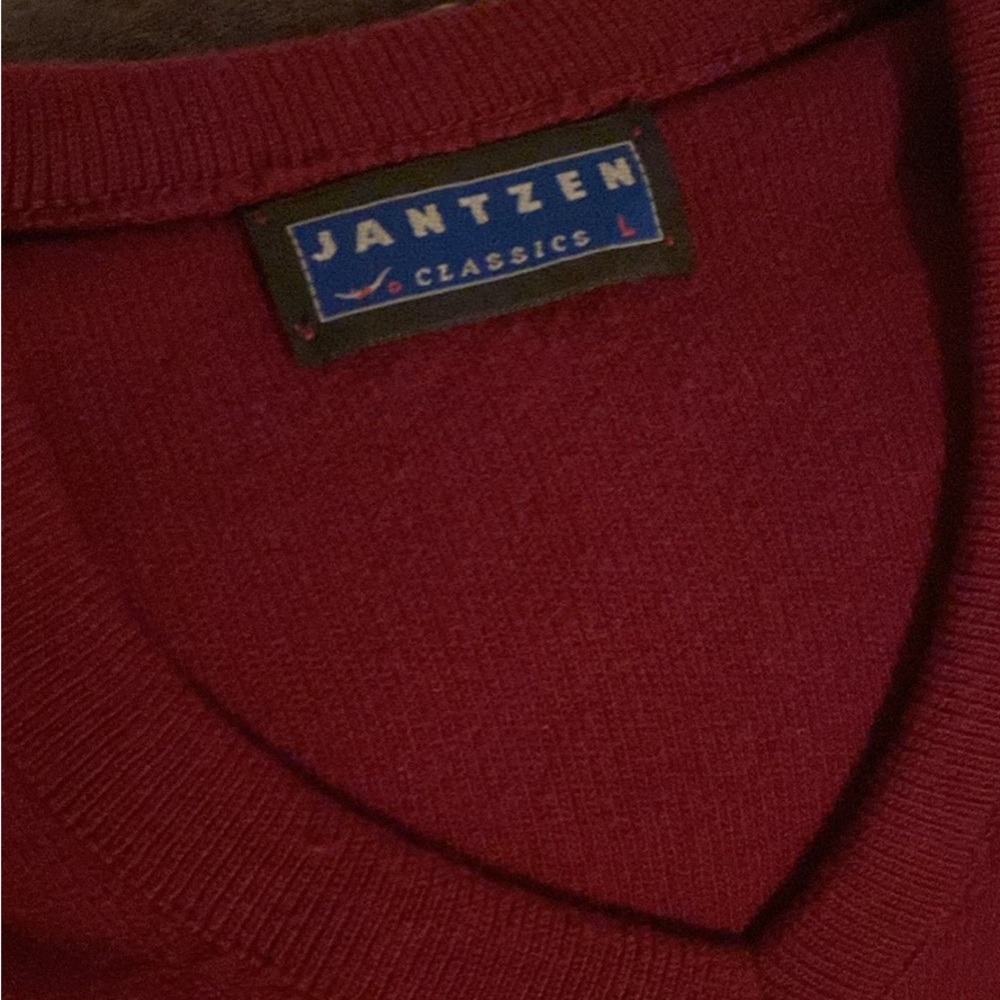Jantzen Men's Red Sweater large